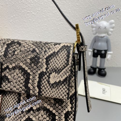 耐久性 フェンディブランド コピー 2021秋冬 フェンディ FENDI ハンドバッグ 個性的なデザ 高級感を備えている