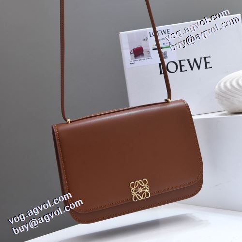 2021秋冬 ロエベ LOEWE 最安値に挑戦 ロエベブランド コピー 4色可選 斜め掛けバッ 気軽に持てる ショルダー 調節可能