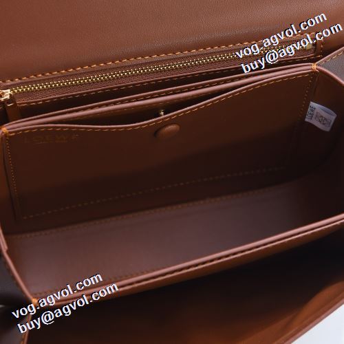 2021秋冬 ロエベ LOEWE 最安値に挑戦 ロエベブランド コピー 4色可選 斜め掛けバッ 気軽に持てる ショルダー 調節可能