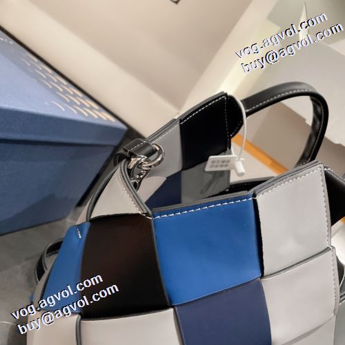手持ち&ショルダー掛け 通勤 出張 旅行 売れ筋のいい 2021秋冬 ロエベ LOEWE ロエベコピー 先行販売 5色可選