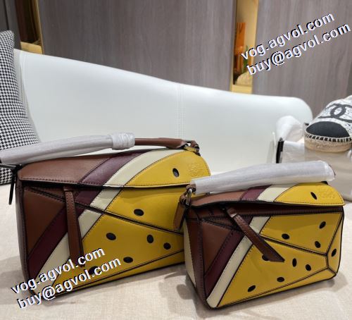2021秋冬 ロエベ LOEWE 希少価値大！斜め掛けバッグ シンプル＋多機能 ロエベコピーブランド 高級本革