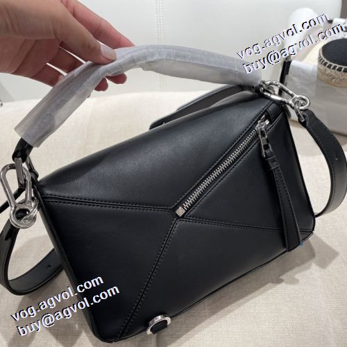 2021秋冬 ロエベ LOEWE 斜め掛けバッグ 気軽に持てる 高級感ある 高級本革 シンプル＋多機能 ロエベスーパーコピー