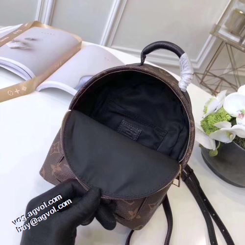 ルイ ヴィトン偽物ブランド バックパック シンプル＋多機能 収納力のよい 2021秋冬 ルイ ヴィトン LOUIS VUITTON 高品質 人気