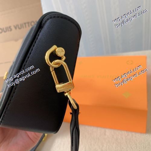  LOUIS VUITTONブランドコピー ルイ ヴィトン LOUIS VUITTON 首胸ロゴ 2021春夏 ショルダーバッグ 斜め掛けバッグ 