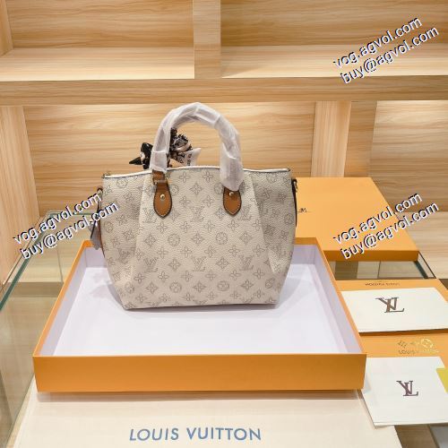  ルイ ヴィトン LOUIS VUITTON ショルダーバッグ ハンドバッグ 斜め掛けバッグ 首胸ロゴ 2021春夏 LOUIS VUITTONブランドスーパーコピー