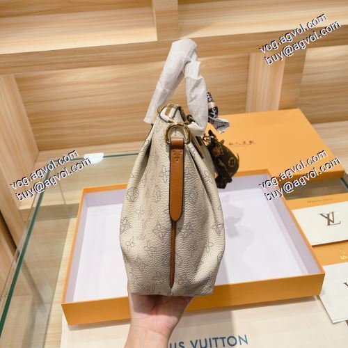  ルイ ヴィトン LOUIS VUITTON ショルダーバッグ ハンドバッグ 斜め掛けバッグ 首胸ロゴ 2021春夏 LOUIS VUITTONブランドスーパーコピー