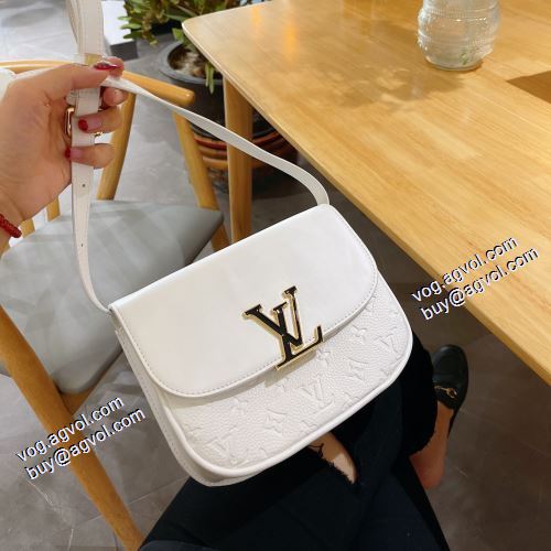 2色可選 ショルダーバッグ 小型 軽量 着心地抜群 2021秋冬 ルイ ヴィトン LOUIS VUITTON ルイ ヴィトンコピー ブランド