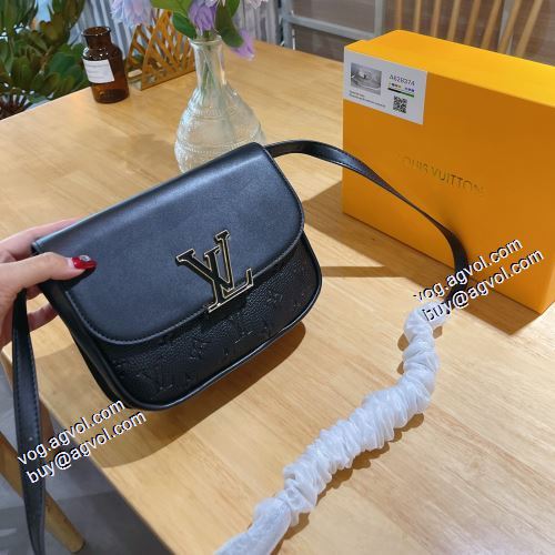 2色可選 ショルダーバッグ 小型 軽量 着心地抜群 2021秋冬 ルイ ヴィトン LOUIS VUITTON ルイ ヴィトンコピー ブランド