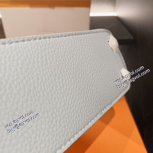 2021秋冬 ルイ ヴィトン LOUIS VUITTON 斜め掛けバッグ 高級本革 極上の着心地 ルイ ヴィトンブランドコピー