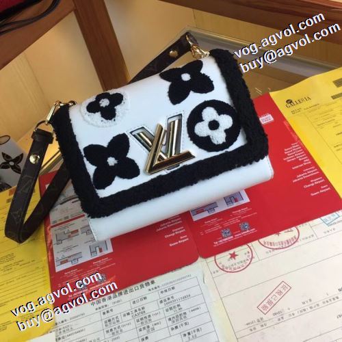 綺麗に決まるフォルム！ 2021秋冬 ルイ ヴィトン LOUIS VUITTON 活躍のバッグ ショルダーバッグ ルイ ヴィトンスーパーコピー 2色可選 利便性に優れ 