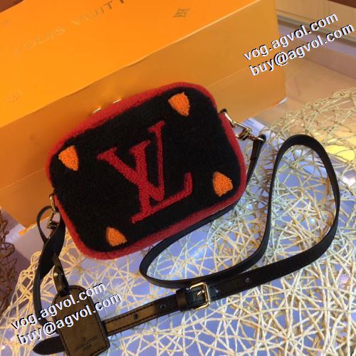 2021秋冬 ルイ ヴィトン LOUIS VUITTON 風合いが出る 斜め掛けバッグ 気軽に持てる 横型 ルイ ヴィトンブランド コピー 3色可選
