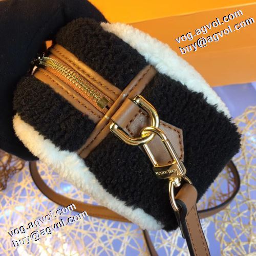 2021秋冬 ルイ ヴィトン LOUIS VUITTON 風合いが出る 斜め掛けバッグ 気軽に持てる 横型 ルイ ヴィトンブランド コピー 3色可選