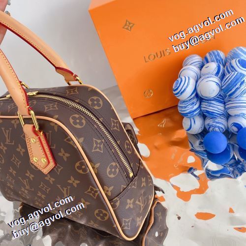 ルイ ヴィトンスーパーコピー ハンドバッグ モノグラム ダブルファスナー使用 キャリア女性のお悩み解決 2022早春 ルイ ヴィトン LOUIS VUITTON 着心地抜群