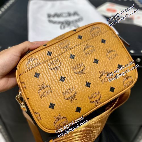 エムシーエム コピー MCMスーパーコピー 美品 2021春夏 斜め掛けバッグ 