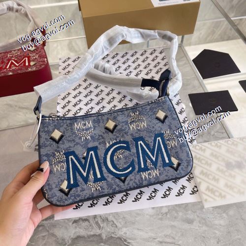 魅力ファッション エムシーエムショルダーバッグコピー 先行販売 エムシーエム コピー MCM 2021秋冬 ヴィンテージ モノグラム ジャカード 3色可選  内側にオープンポケット エムシーエム ショルダーバッグ コピー