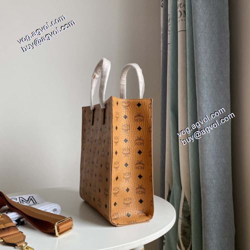 綺麗に決まるフォルム！MCM Visetos Klassikトートバッグ エムシーエム コピー MCM 2021秋冬 ショルダーバッグ 2色可選 エムシーエム トートバッグコピー 品質保証