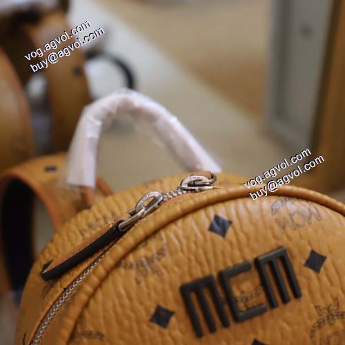 人気商品登場 MCM x Stark Visetosバックパック エムシーエム コピー MCM 2021秋冬 エムシーエム バックパックコピー 大人気アイテム！