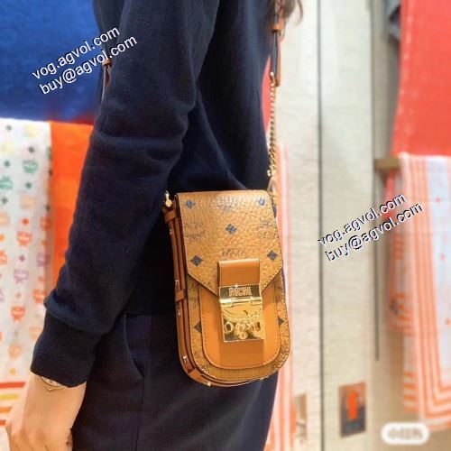 超目玉 エムシーエム コピー MCM 2021秋冬 斜め掛けバッグ 4色可選 エムシーエムブランド コピー 復古ファッション