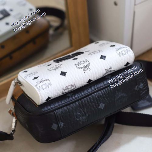 大好評 エムシーエム コピー MCM 2021秋冬 MCM Klassik Visetos クロスボディバッグ ショルダーバッグ エムシーエム 斜め掛けバッグコピー 人目を惹くデザイン
