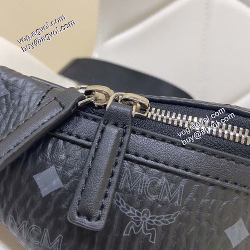 MCM Fursten Visetos Geo ベルトバッグ 高級感を引き立てる 斜め掛けバッグ エムシーエム コピー MCM 2021秋冬 ミディアムサイズのベルトバッグ 14x38x10cm エムシーエム 斜め掛けバッグコピー 利便性に