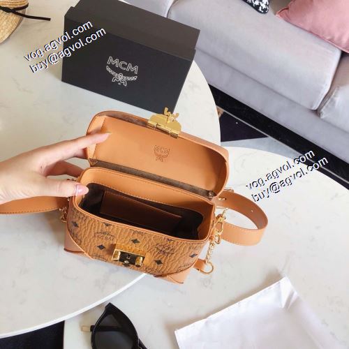 売れ筋のいい エムシーエム コピー MCM 【激安】 2021秋冬 MCM Soft Berlin Visetos ウエストバック 斜め掛けバッグ エムシーエムバッグコピー 18x14cm
