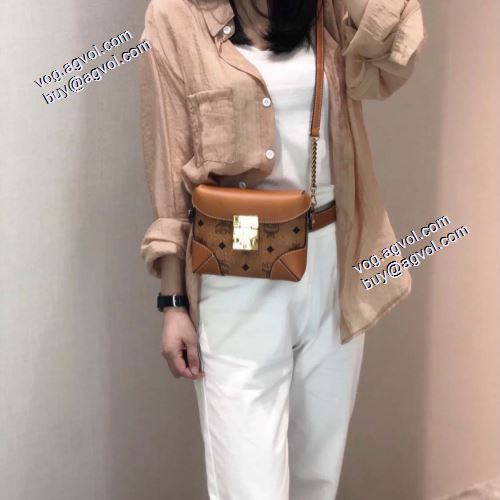 売れ筋のいい エムシーエム コピー MCM 【激安】 2021秋冬 MCM Soft Berlin Visetos ウエストバック 斜め掛けバッグ エムシーエムバッグコピー 18x14cm
