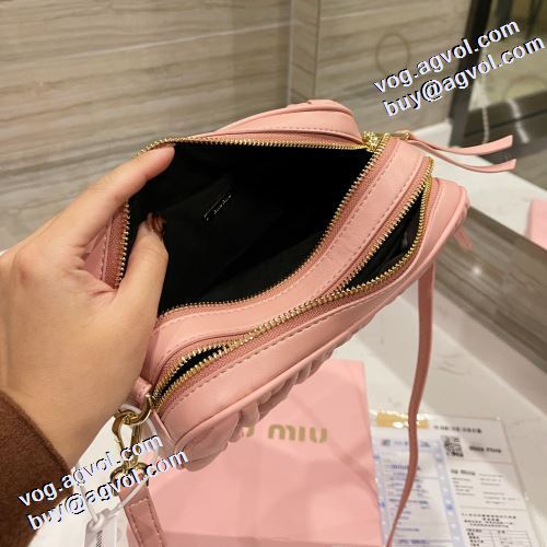 先行販売 シンプル＋多機能 ミュウミュウコピー 2021秋冬 ミュウミュウ MIUMIU 3色可選 斜め掛けバッグ ショルダー 調節可能