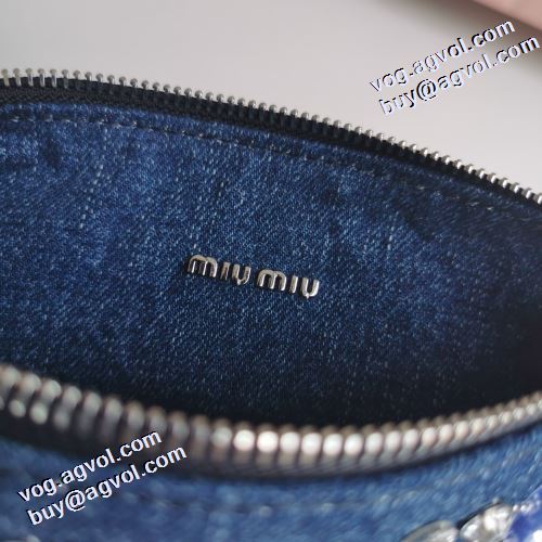 ミュウミュウコピーブランド 2021秋冬 ミュウミュウ MIUMIU トートバッグ 人気 ランキング 希少価値大！非凡な容量 耐久性