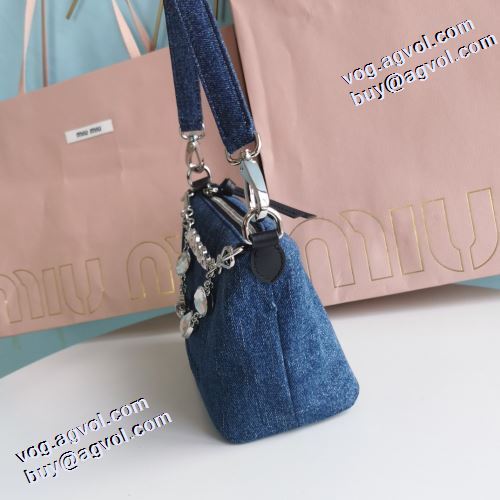 活躍のバッグ 高品質 人気 ミュウミュウ偽物ブランド 2021秋冬 ミュウミュウ MIUMIU トートバッグ シンプル＋多機能