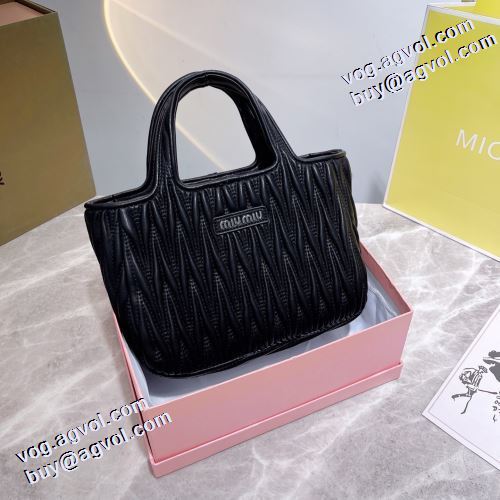 2021秋冬 5色可選 ファスナーポケット付 ミュウミュウ MIUMIU ハンドバッグ ショルダーベルト付 高級感ある ミュウミュウスーパーコピー 