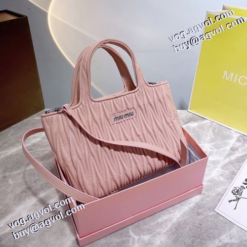 2021秋冬 5色可選 ファスナーポケット付 ミュウミュウ MIUMIU ハンドバッグ ショルダーベルト付 高級感ある ミュウミュウスーパーコピー 