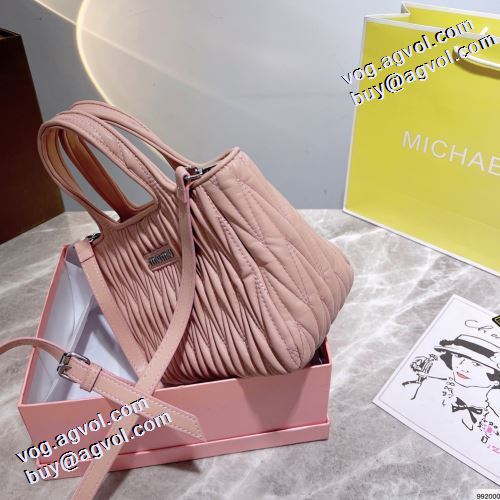 2021秋冬 5色可選 ファスナーポケット付 ミュウミュウ MIUMIU ハンドバッグ ショルダーベルト付 高級感ある ミュウミュウスーパーコピー 