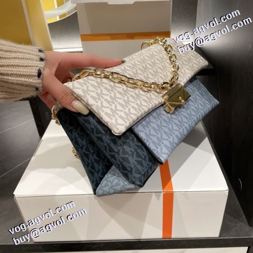 2021秋冬 3色可選 綺麗に決まるフォルム！マイケルコース スーツにぴったり モノグラム Michael Kors ショルダーバッグ ファスナーポケット付