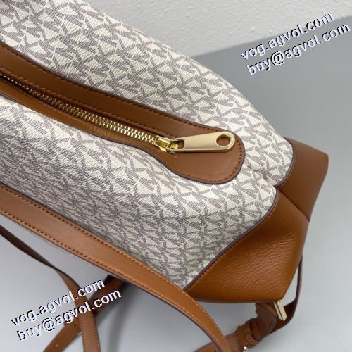 上品上質 2021秋冬 マイケルコース 収納力のよい バックパック モノグラム Michael Kors シンプル＋多機能