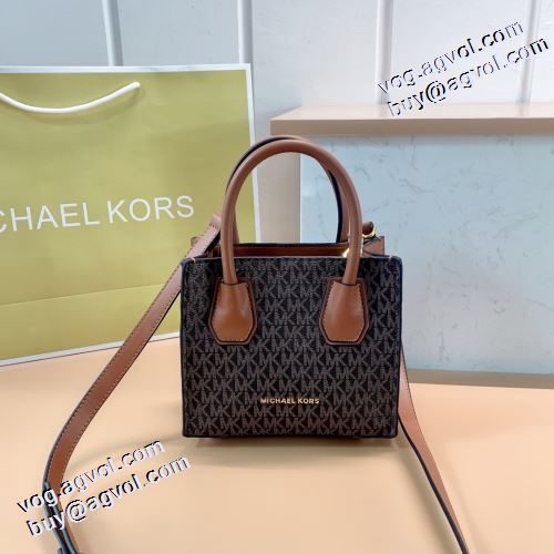 圧倒的な高級感 シンプルな外観 小型 軽量 2021秋冬 マイケルコース Michael Kors 4色可選 手持ち&ショルダー掛け 海外セレブ愛用