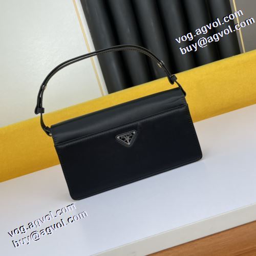 プラダコピー 先行販売 2021秋冬 プラダ PRADA ハンドバッグ ファスナーポケット付 高級本革 スーツにぴったり