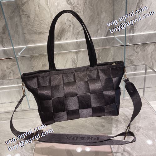 2021秋冬 プラダ PRADA 個性的 手持ち&ショルダー掛け エピ?光料 シンプルな外観 抜群の収納力 プラダスーパーコピー 激安 