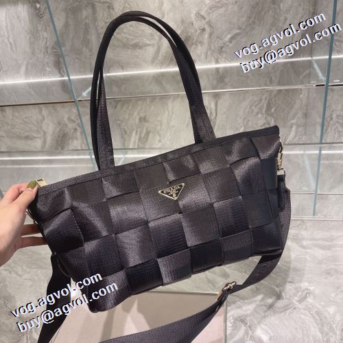 2021秋冬 プラダ PRADA 個性的 手持ち&ショルダー掛け エピ?光料 シンプルな外観 抜群の収納力 プラダスーパーコピー 激安 