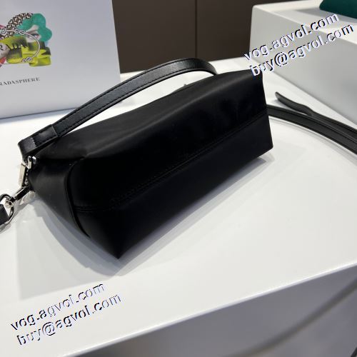 斜め掛けバッグ ファスナーポケット付 ショルダー 調節可能 2021秋冬 プラダ PRADA 人気商品登場 プラダブランド コピー シンプル＋多機能