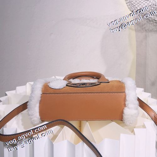 トリー バーチコピー 2021秋冬 トリー バーチ Tory Burch 存在感のある ビジネスケース オリジナリティに富んだバッグ