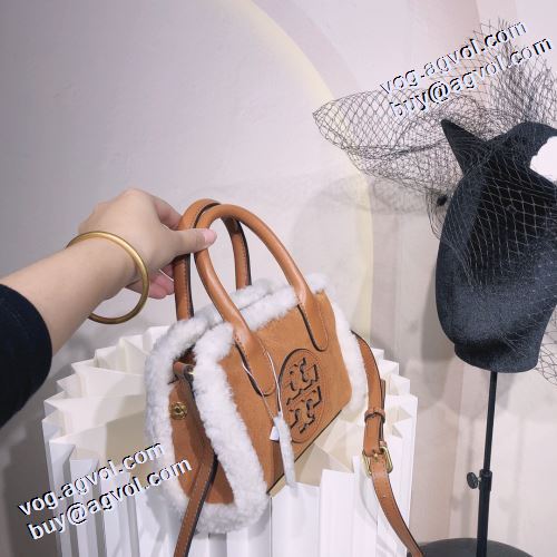 トリー バーチコピー 2021秋冬 トリー バーチ Tory Burch 存在感のある ビジネスケース オリジナリティに富んだバッグ