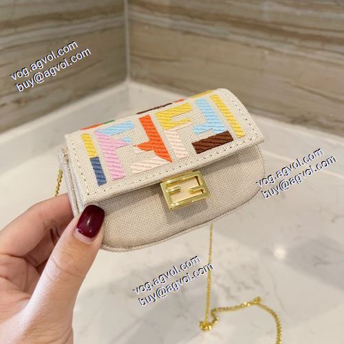 FENDIブランド 偽物 通販 フェンディ FENDI 希少価値大！ 2021春夏 レディース財布