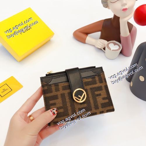 フェンディ FENDI 高品質 人気 2021春夏 レディース財布 FENDIスーパーコピー 激安 