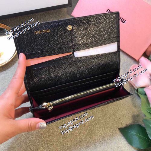 高品質 人気 ミュウミュウスーパーコピー 激安 2021春夏 ミュウミュウ MIUMIU レディース財布 2色可選 