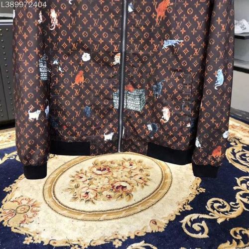 完売必至の人気モデルをご紹介 2021秋冬 2色可選 適度な厚み ルイ ヴィトン LOUIS VUITTON ルイ ヴィトンコピー  ジャケット 軽量ジャケット
