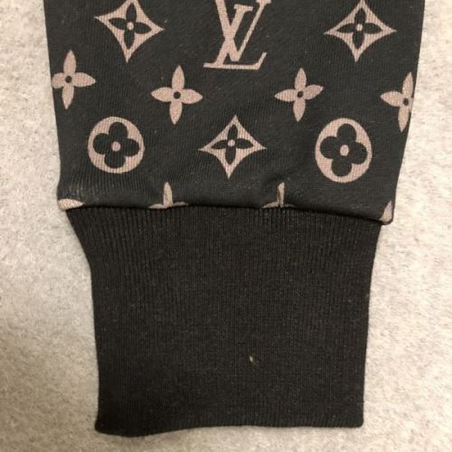プリント柄 2021秋冬 ルイ ヴィトン LOUIS VUITTON 超目玉 ルイ ヴィトンブランド 偽物 通販 プルオーバーパーカー スタイリッシュ