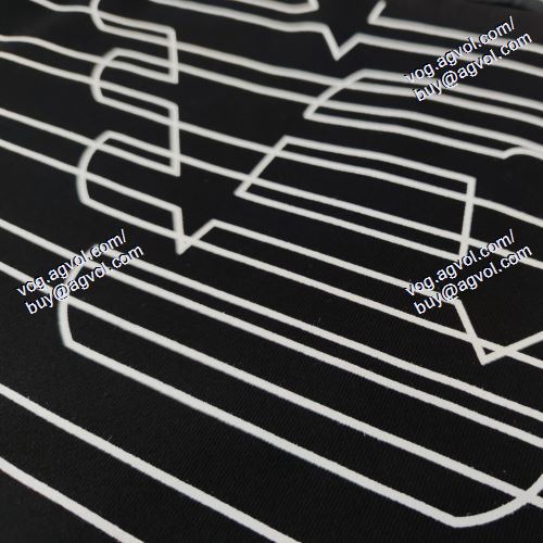  絶大な人気を誇る   ARMANIブランド コピー   2021春夏  アルマーニ ARMANI  プルオーバーパーカー