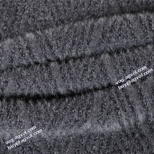 可愛く上品な雰囲気 2021秋冬 アルマーニ ARMANI アルマーニブランド 偽物 通販 ダメージジャケット ハリのある