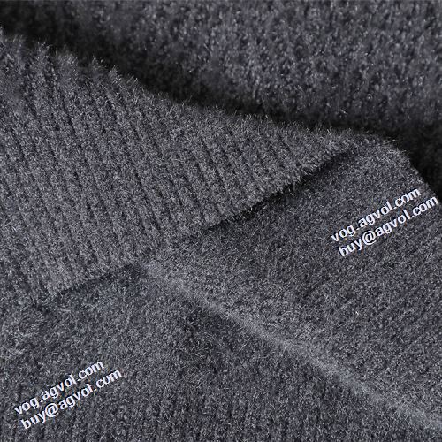 可愛く上品な雰囲気 2021秋冬 アルマーニ ARMANI アルマーニブランド 偽物 通販 ダメージジャケット ハリのある