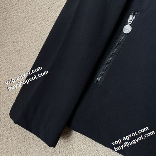 2021秋冬 アルマーニ ARMANI ブルゾン 完成度の高い逸品 アルマーニコピーブランド フード付きコート シンプルなデザイン